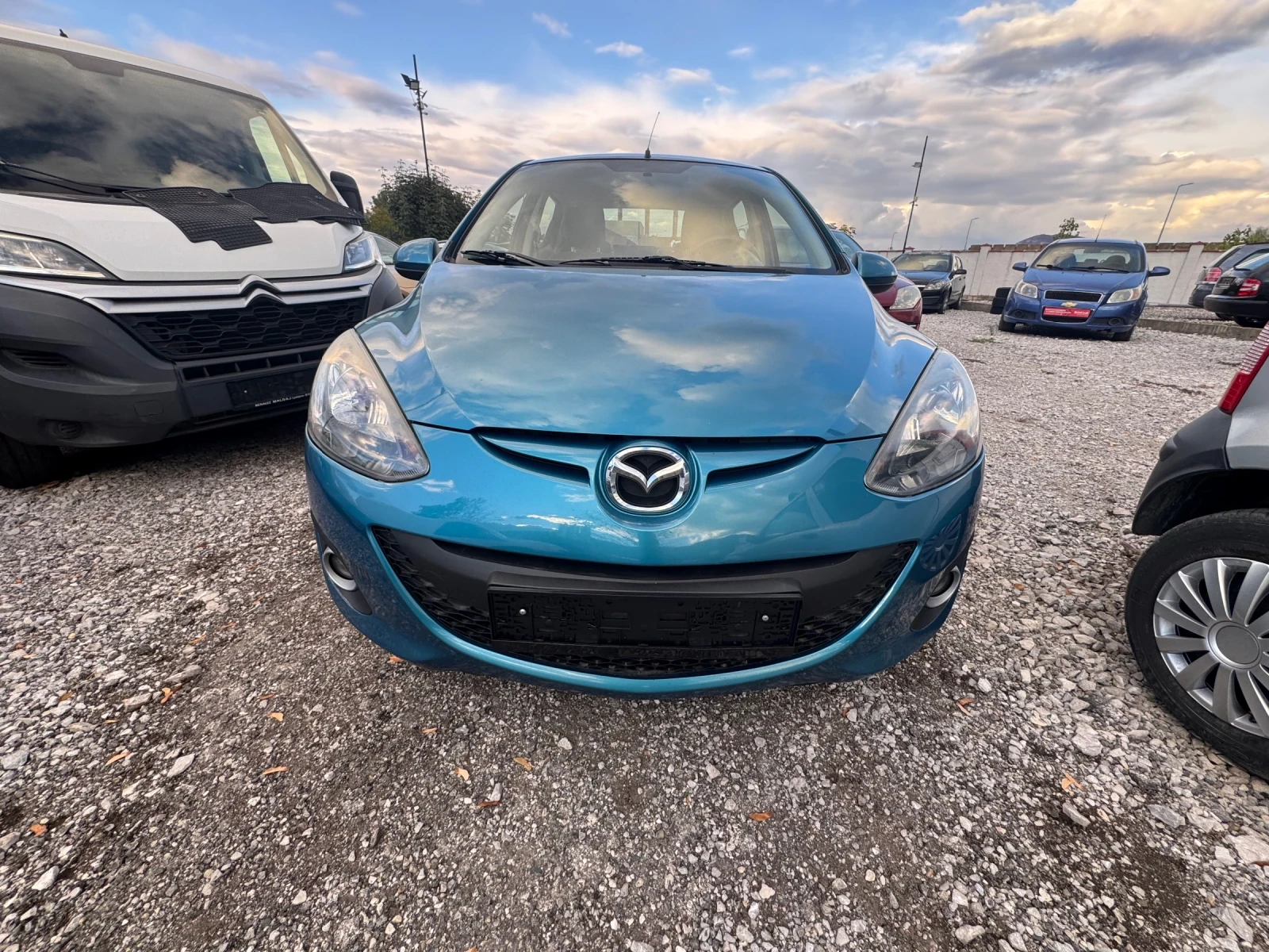 Mazda 2 1.4 i KLIMA FASELIFT, снимка 3 - Автомобили и джипове - 56589501