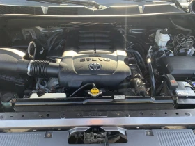 Toyota Tundra 4WD Double Cab 5.7L SR, снимка 10