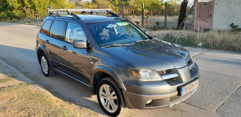 Mitsubishi Outlander 2.4 MIVEC, снимка 2 - Автомобили и джипове - 47393619