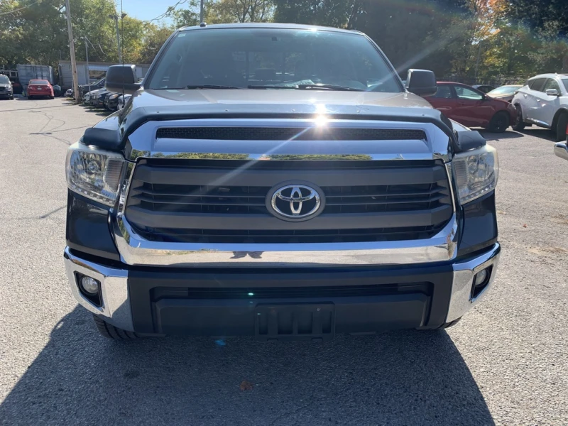 Toyota Tundra 4WD Double Cab 5.7L SR, снимка 9 - Автомобили и джипове - 49459591