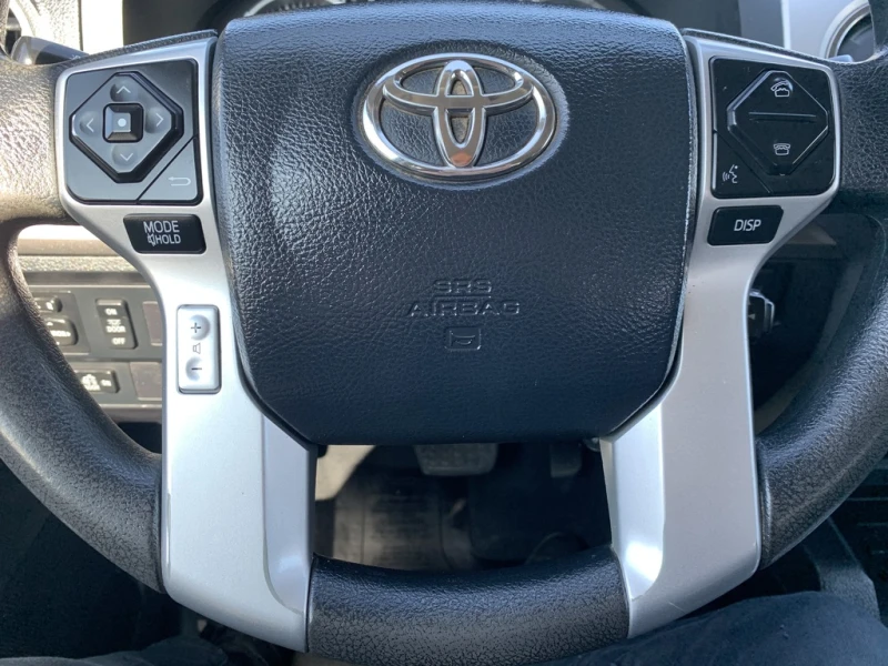 Toyota Tundra 4WD Double Cab 5.7L SR, снимка 12 - Автомобили и джипове - 48538209