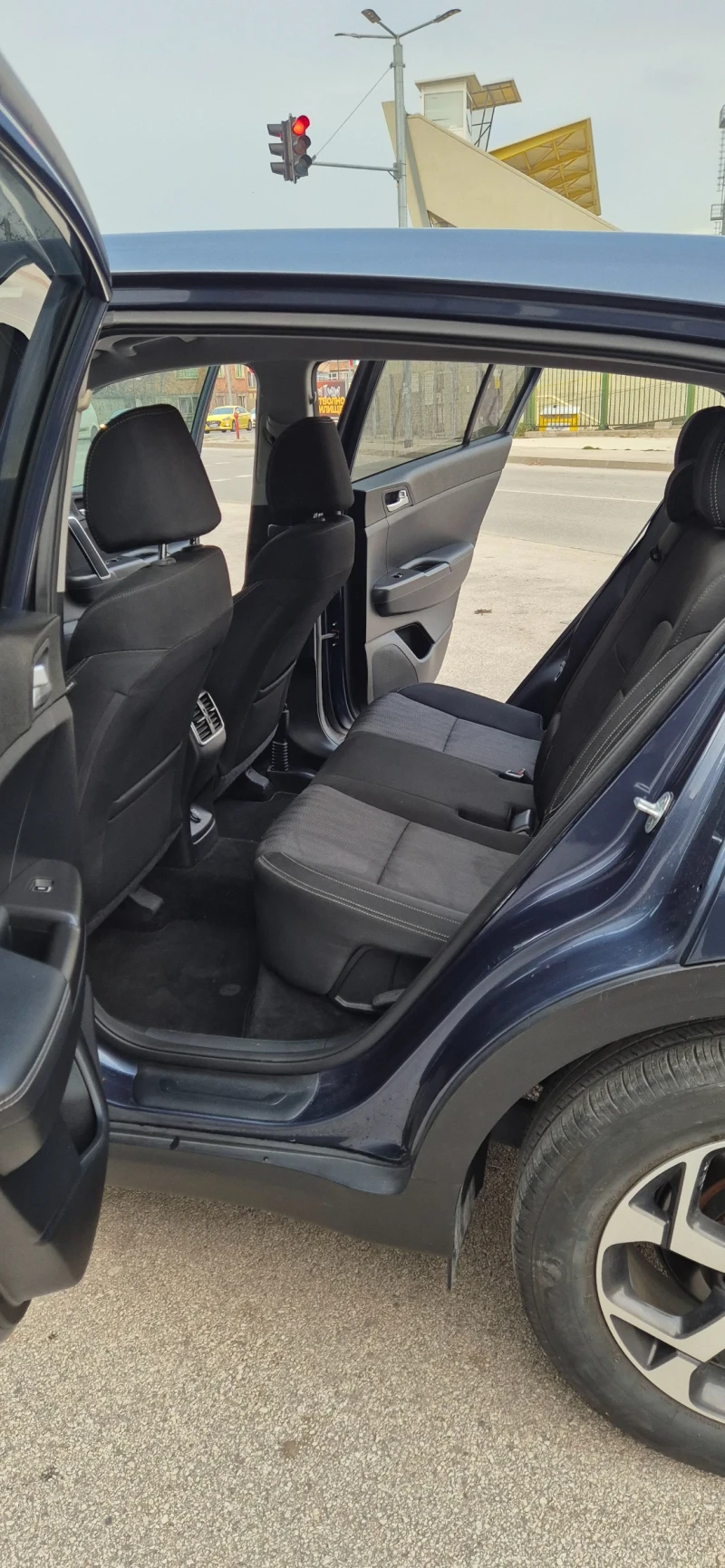 Kia Sportage, снимка 10 - Автомобили и джипове - 52660746