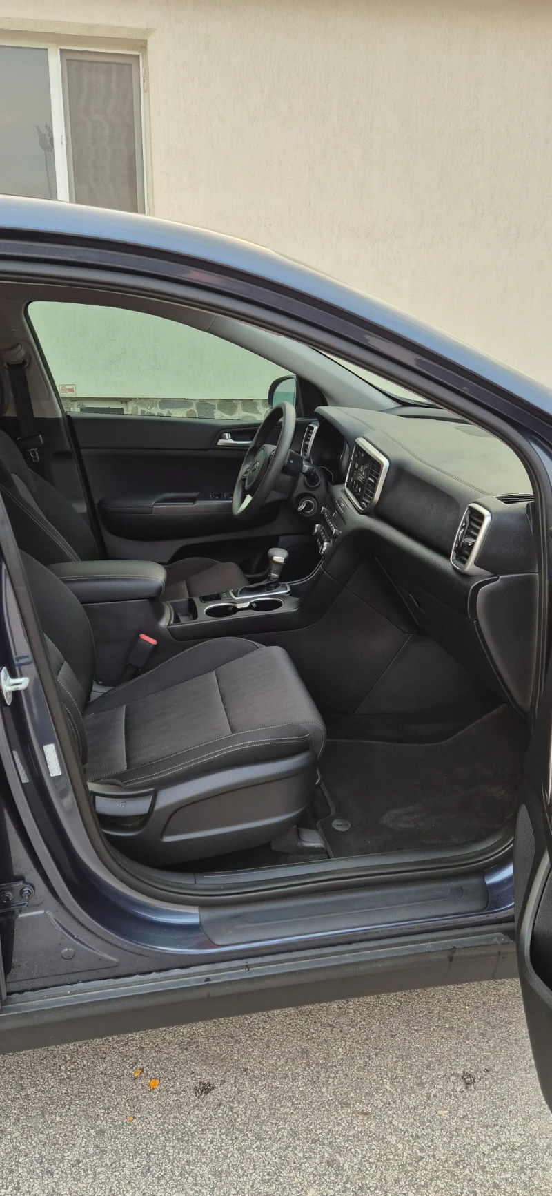 Kia Sportage, снимка 7 - Автомобили и джипове - 52660746