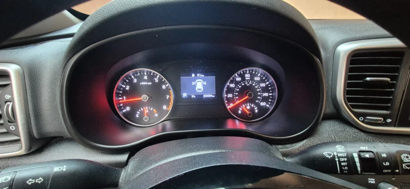 Kia Sportage, снимка 13 - Автомобили и джипове - 52660746