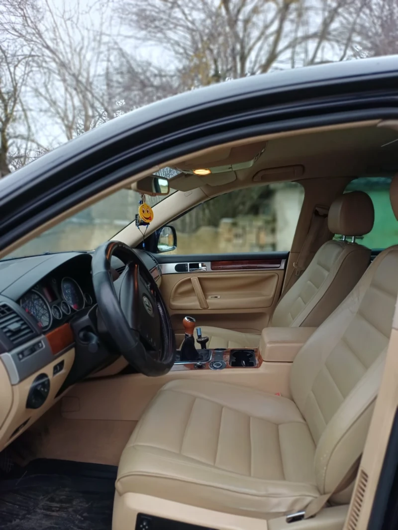 VW Touareg, снимка 5 - Автомобили и джипове - 52919439