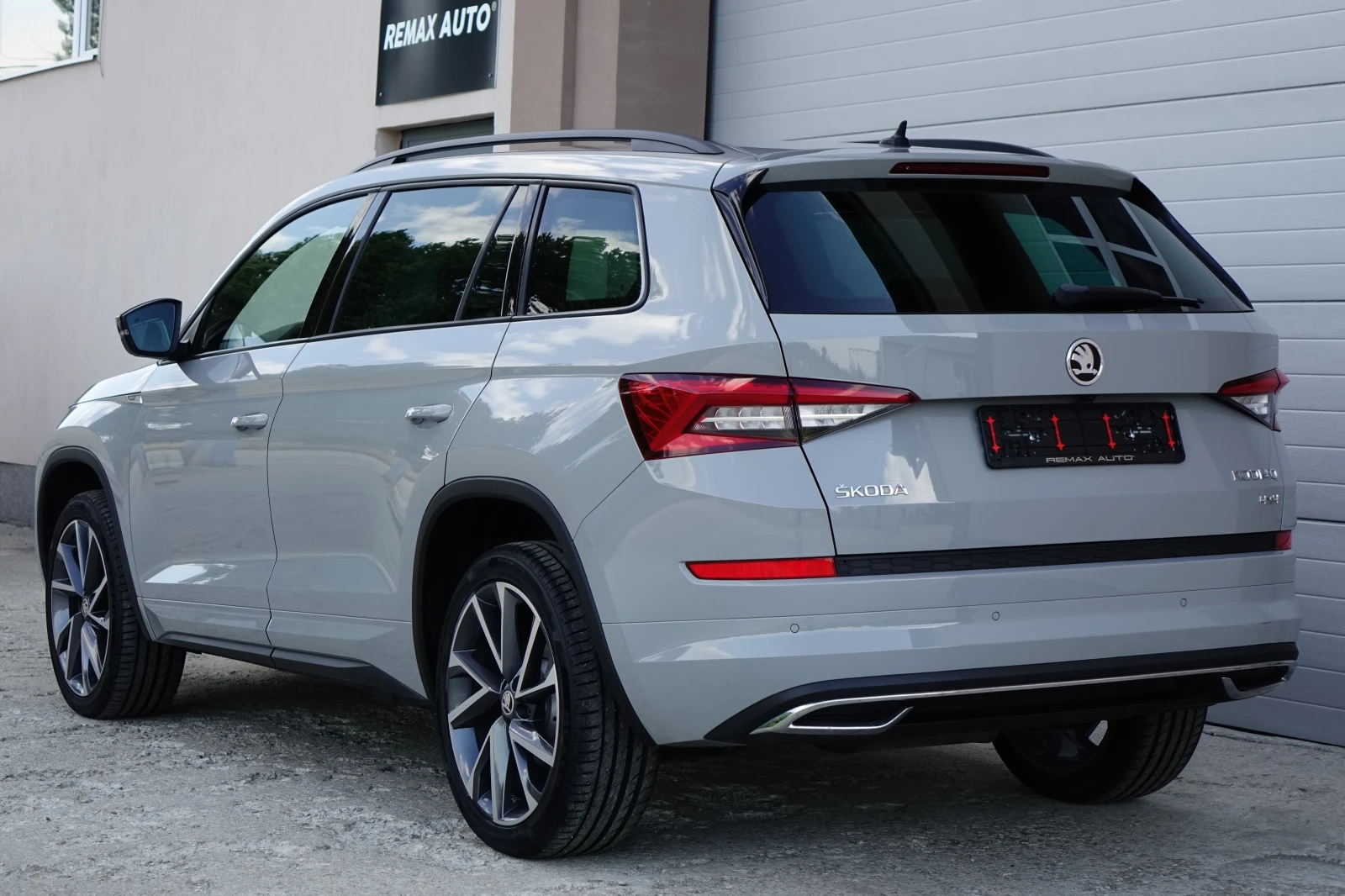 Skoda Kodiaq SPORT LINE* 4X4* LED* CANTON* 360*  - изображение 7