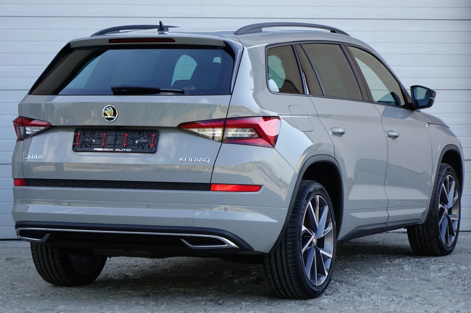 Skoda Kodiaq SPORT LINE* 4X4* LED* CANTON* 360*  - изображение 9