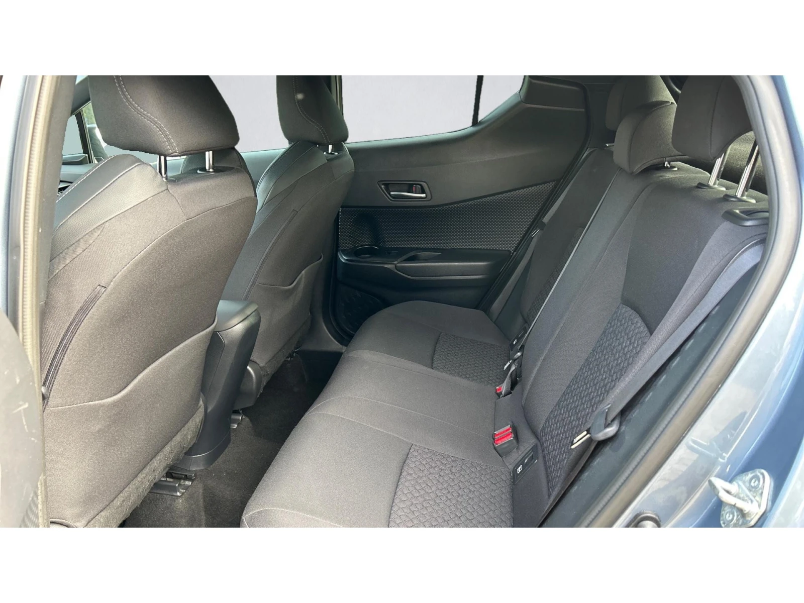 Toyota C-HR    490 . | Mobile.bg   14