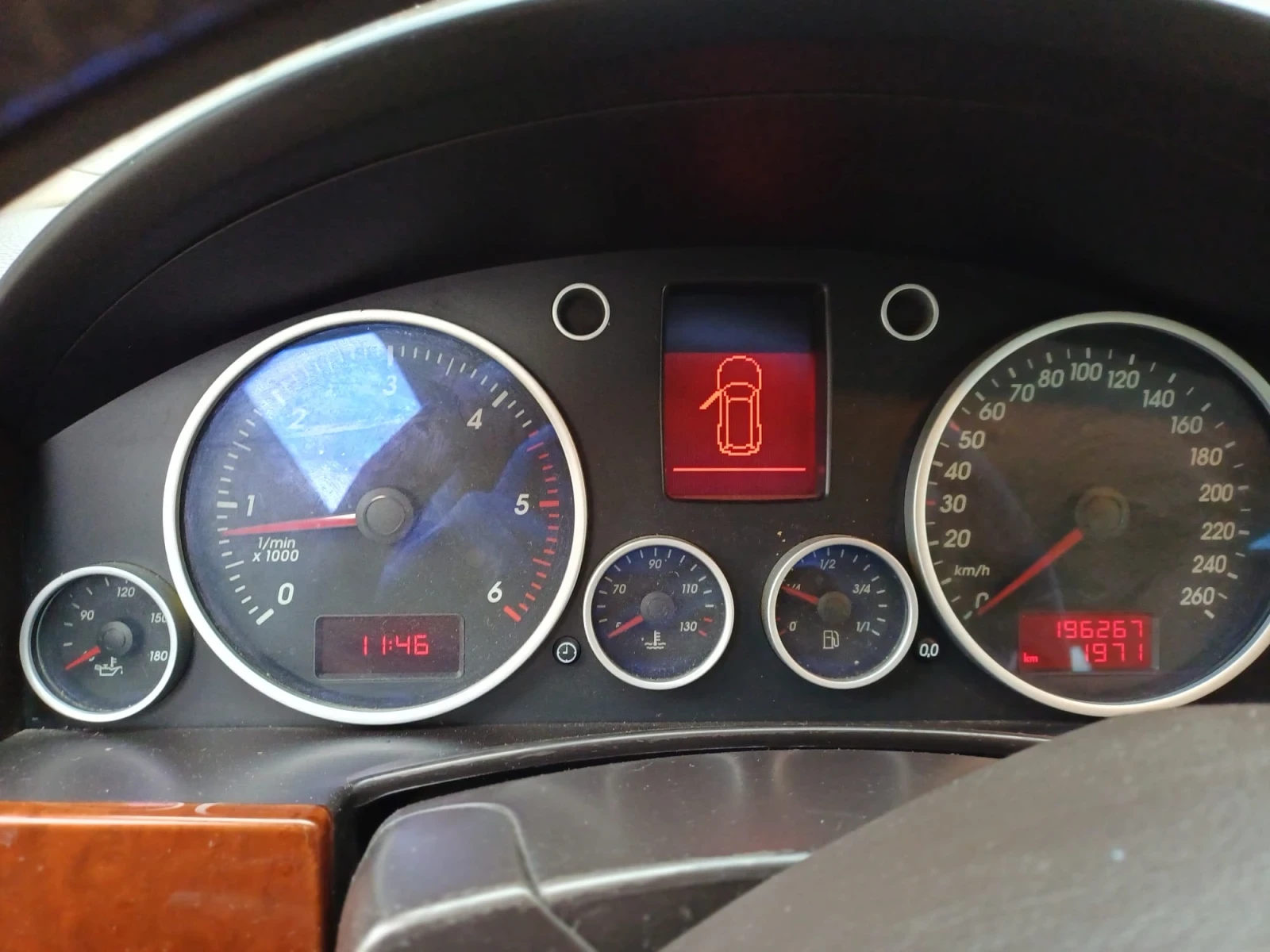 VW Touareg  - изображение 9