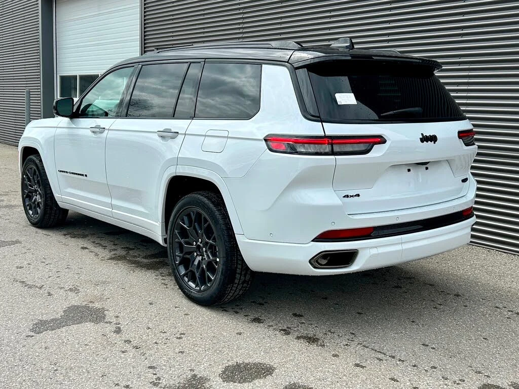 Jeep Grand cherokee Summit* 4WD* АвтоКредит* (ЦЕНА ДО БГ) - изображение 4