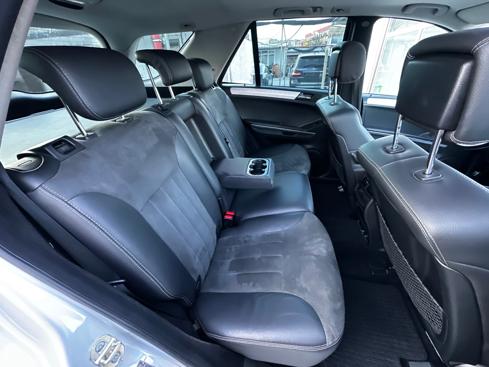 Mercedes-Benz ML 350 i 272к.с ГАЗ, снимка 13 - Автомобили и джипове - 53978772