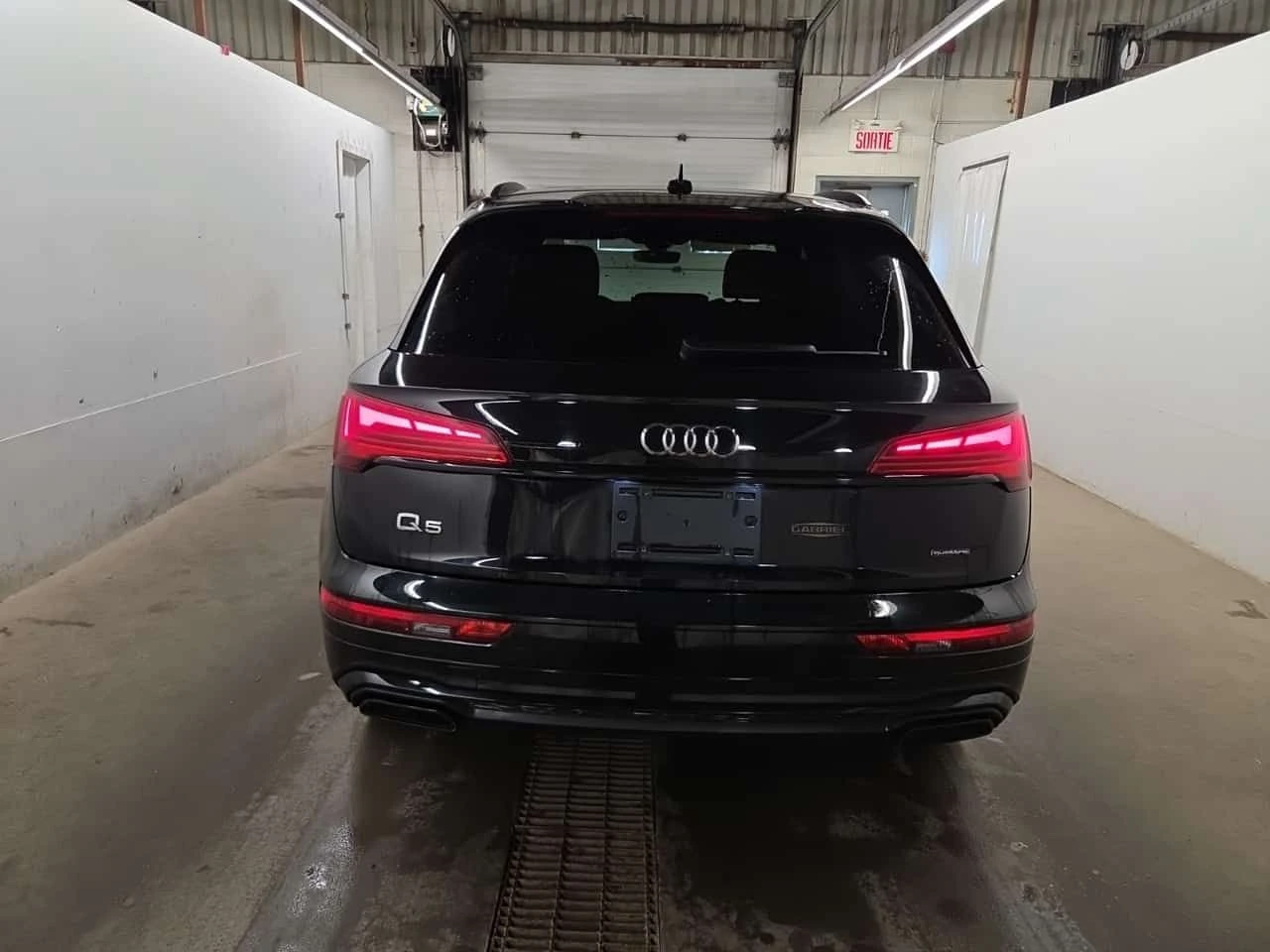 Audi Q5 * Progressiv * КАМЕРА* ПАНОАРАМ* ДИСТРОНИК* , снимка 6 - Автомобили и джипове - 54879634