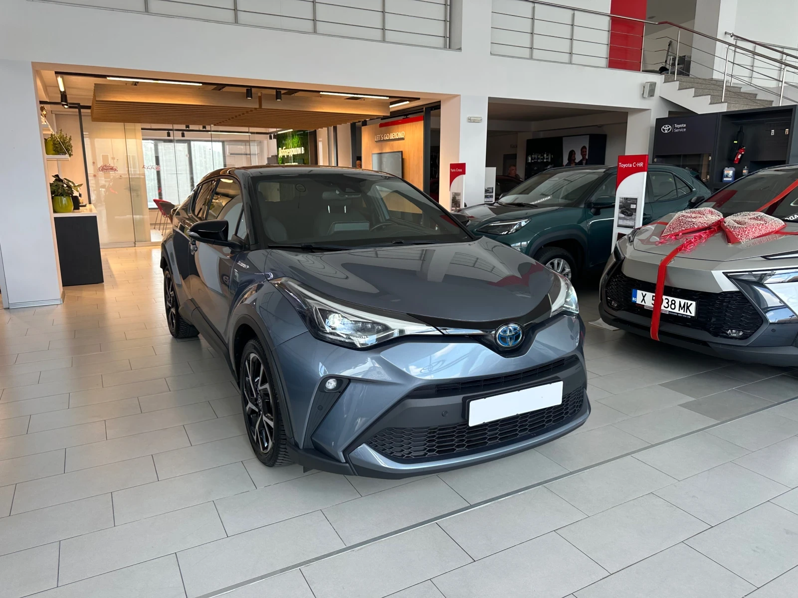 Toyota C-HR 2.0* Bitone, снимка 6 - Автомобили и джипове - 55233537