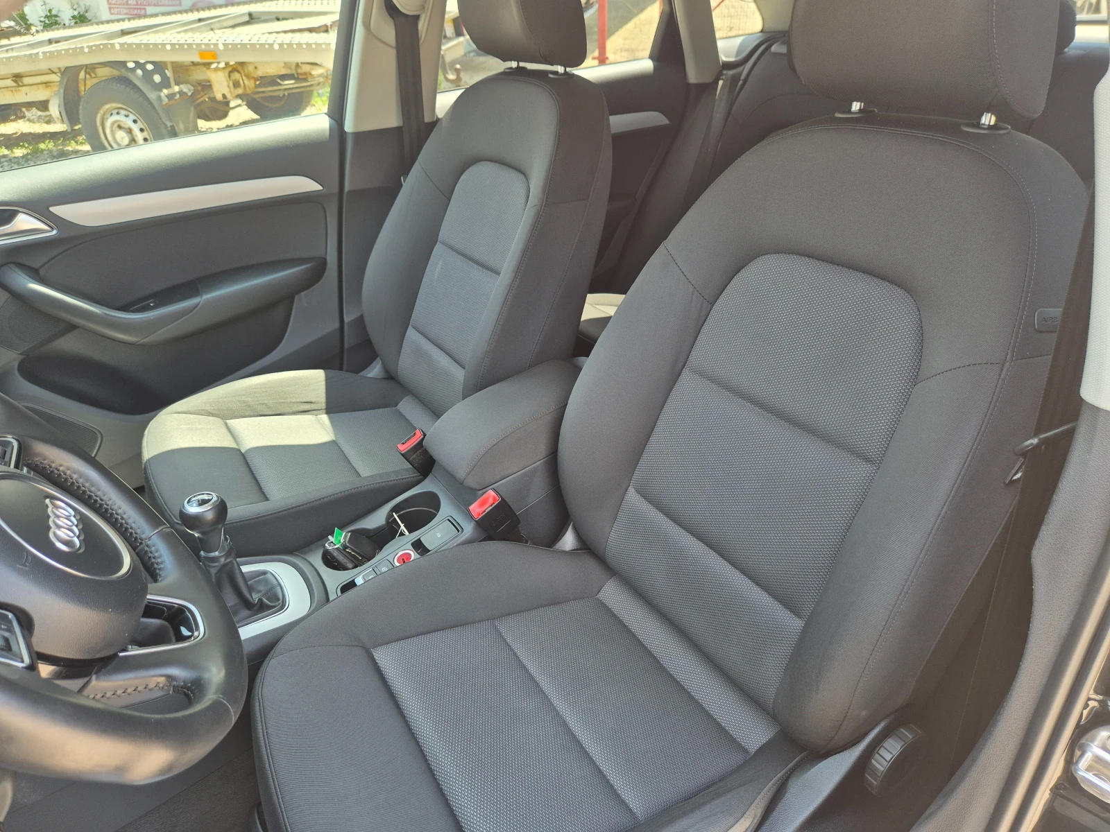 Audi Q3 2.0, TDI, FACELIFT, NAVI, снимка 10 - Автомобили и джипове - 55323953