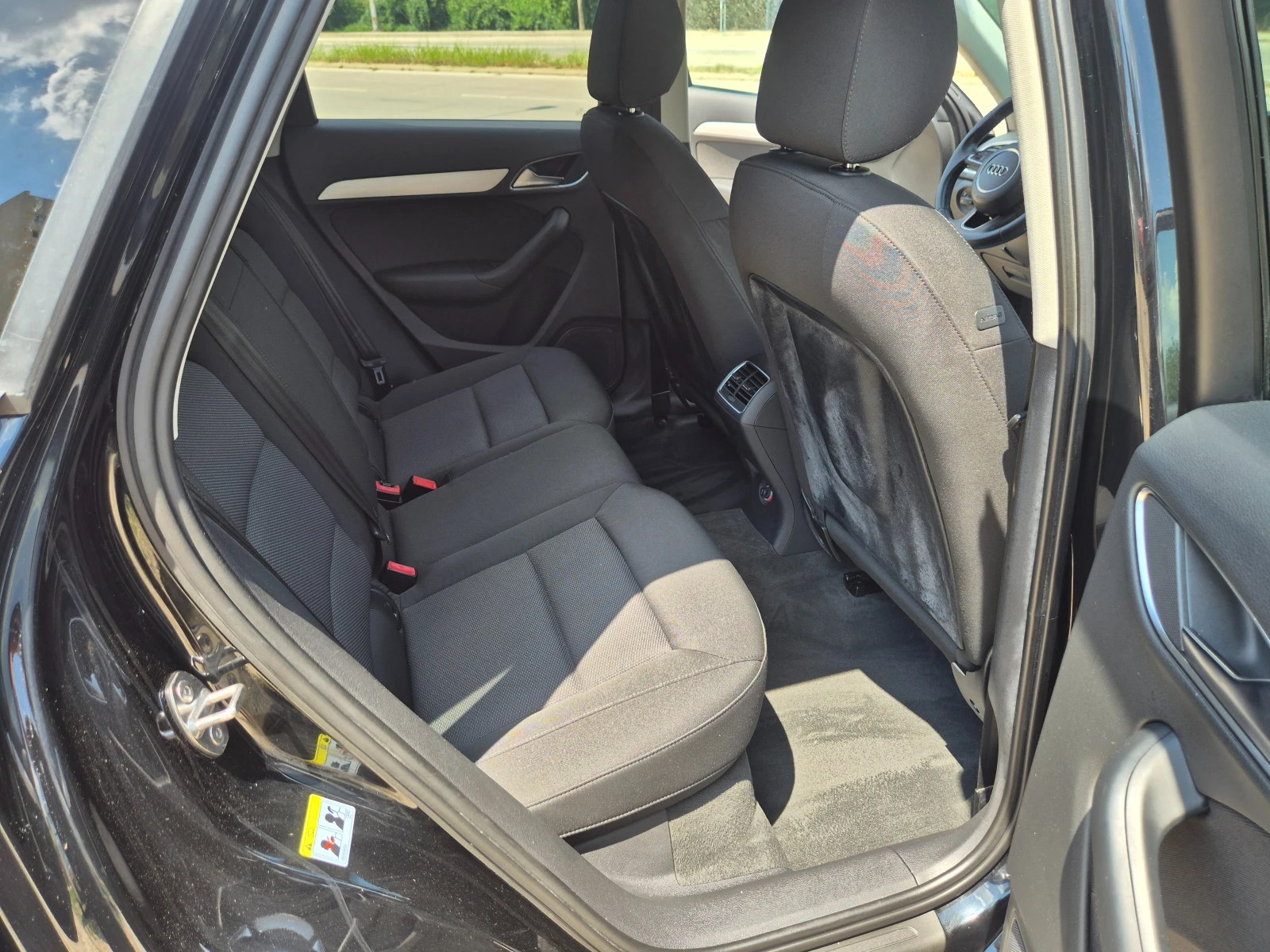 Audi Q3 2.0, TDI, FACELIFT, NAVI, снимка 12 - Автомобили и джипове - 55323953