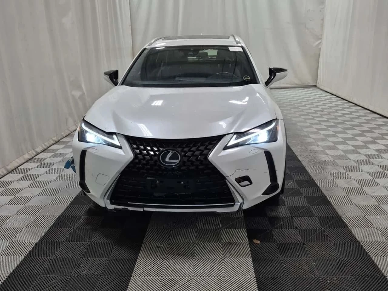 Lexus UX | Mobile.bg � ����������� 2