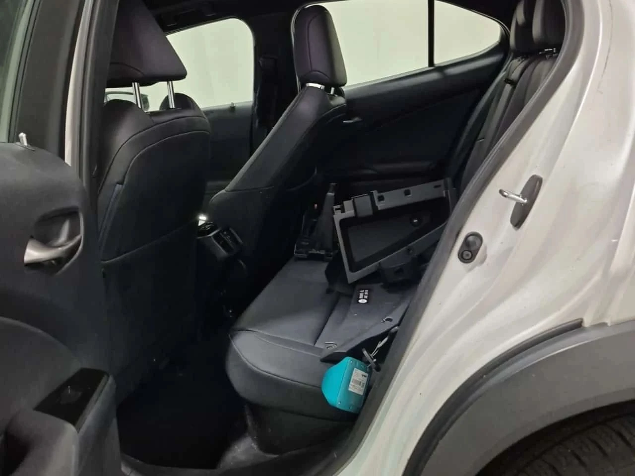 Lexus UX | Mobile.bg � ����������� 12