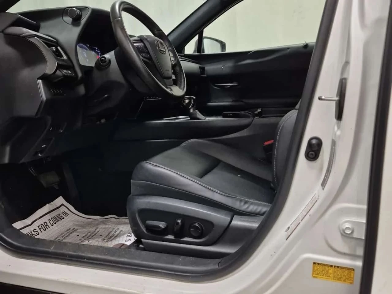 Lexus UX | Mobile.bg � ����������� 9