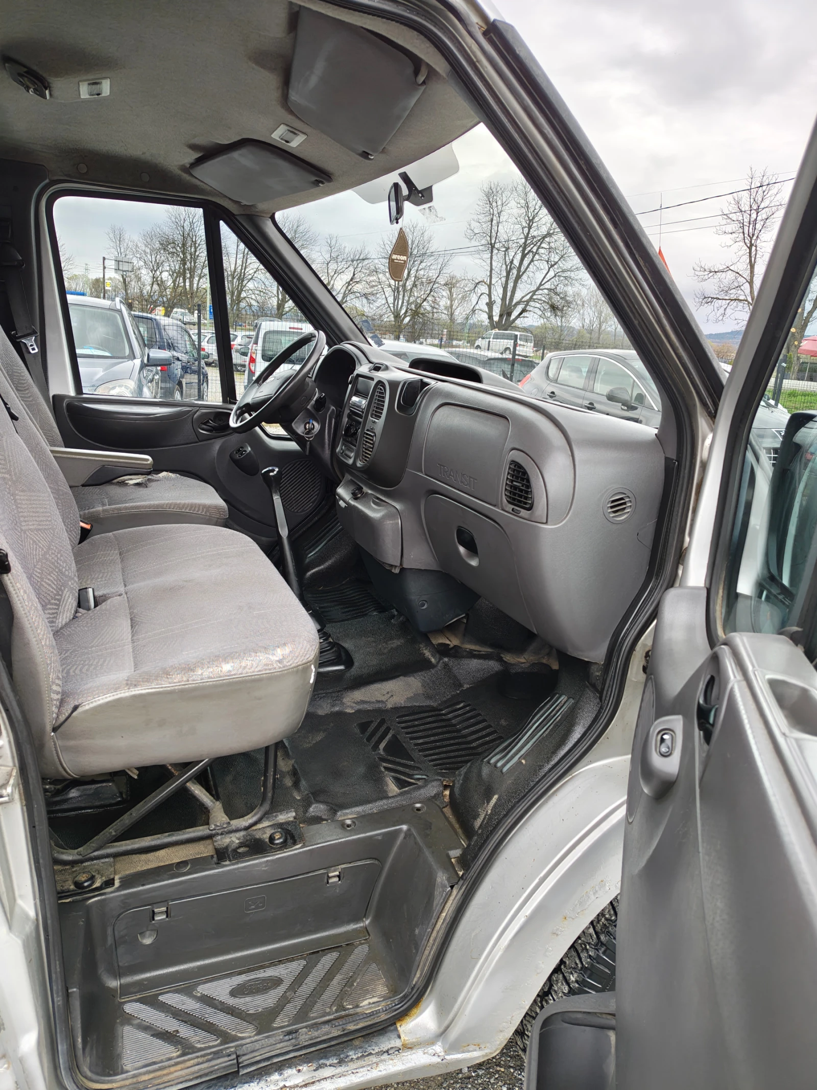 Ford Transit 2.0 Dizel, снимка 11 - Бусове и автобуси - 54112949