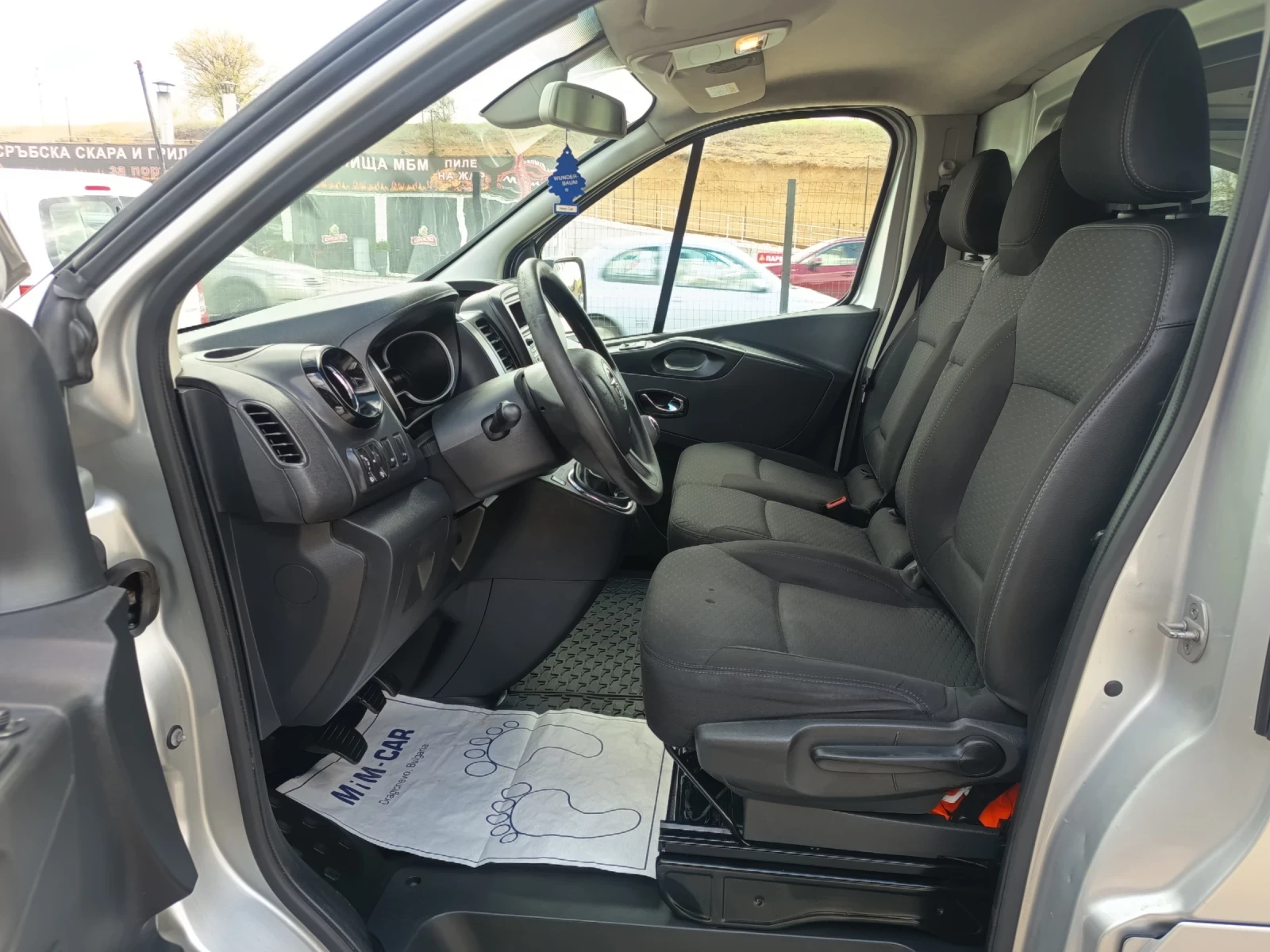 Opel Vivaro 1.6crdi, снимка 9 - Бусове и автобуси - 54305256