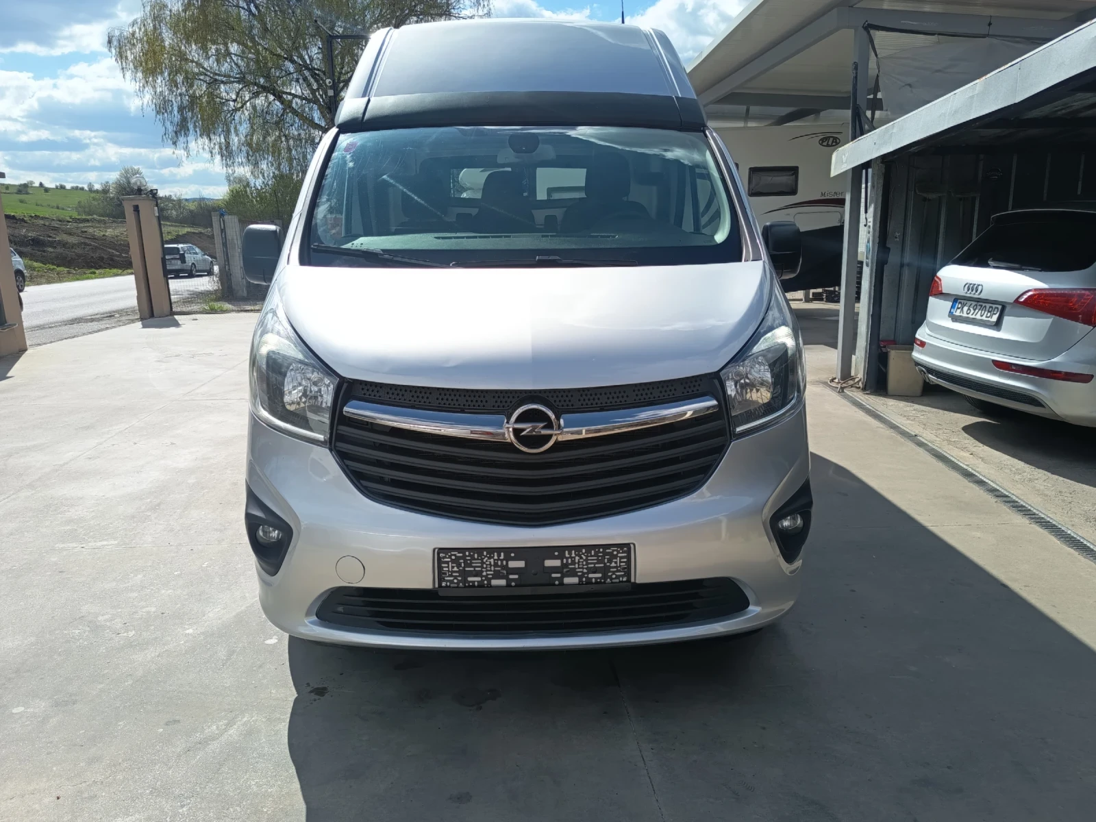 Opel Vivaro 1.6crdi, снимка 14 - Бусове и автобуси - 54305256