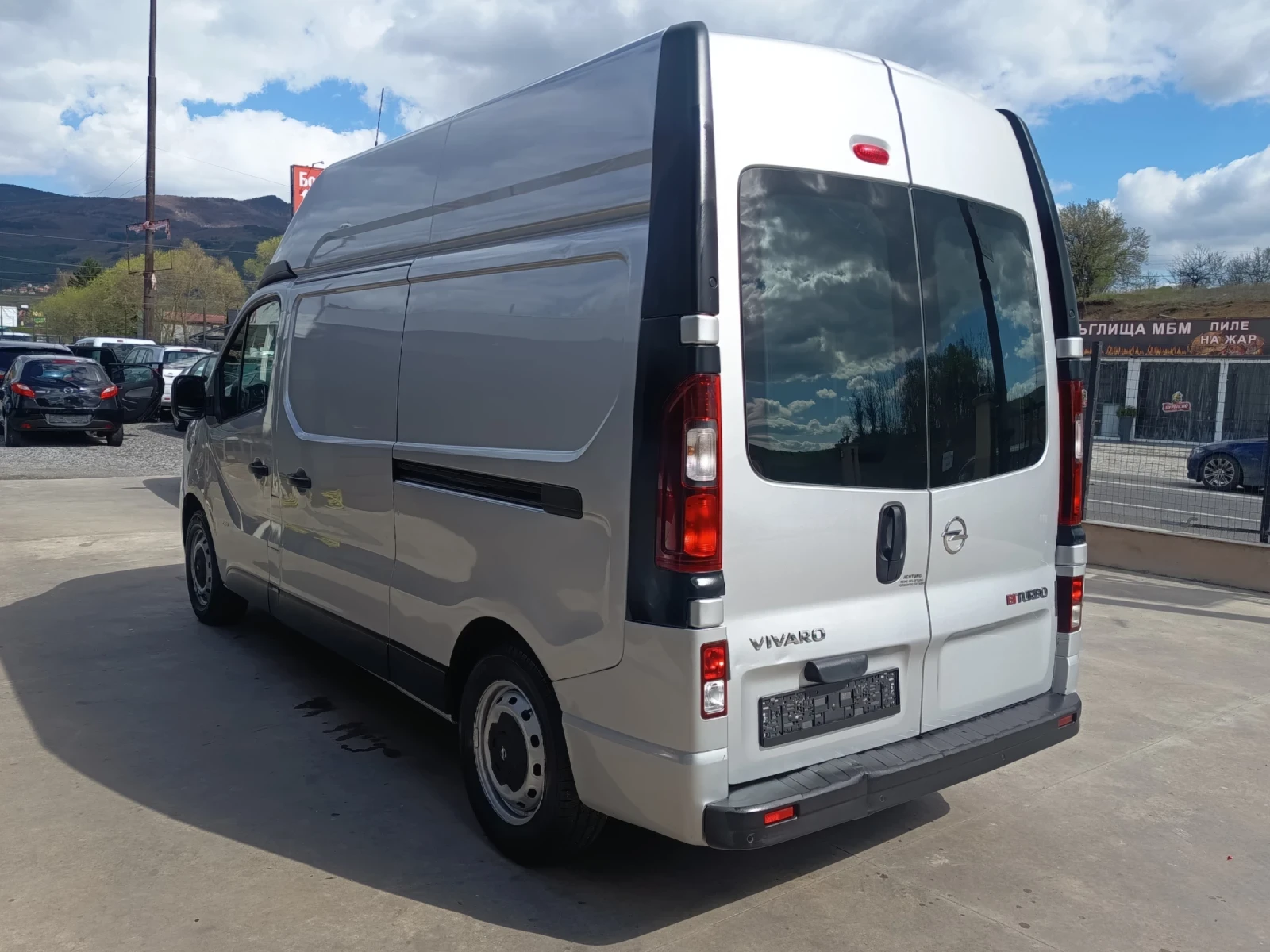 Opel Vivaro 1.6crdi, снимка 6 - Бусове и автобуси - 54305256