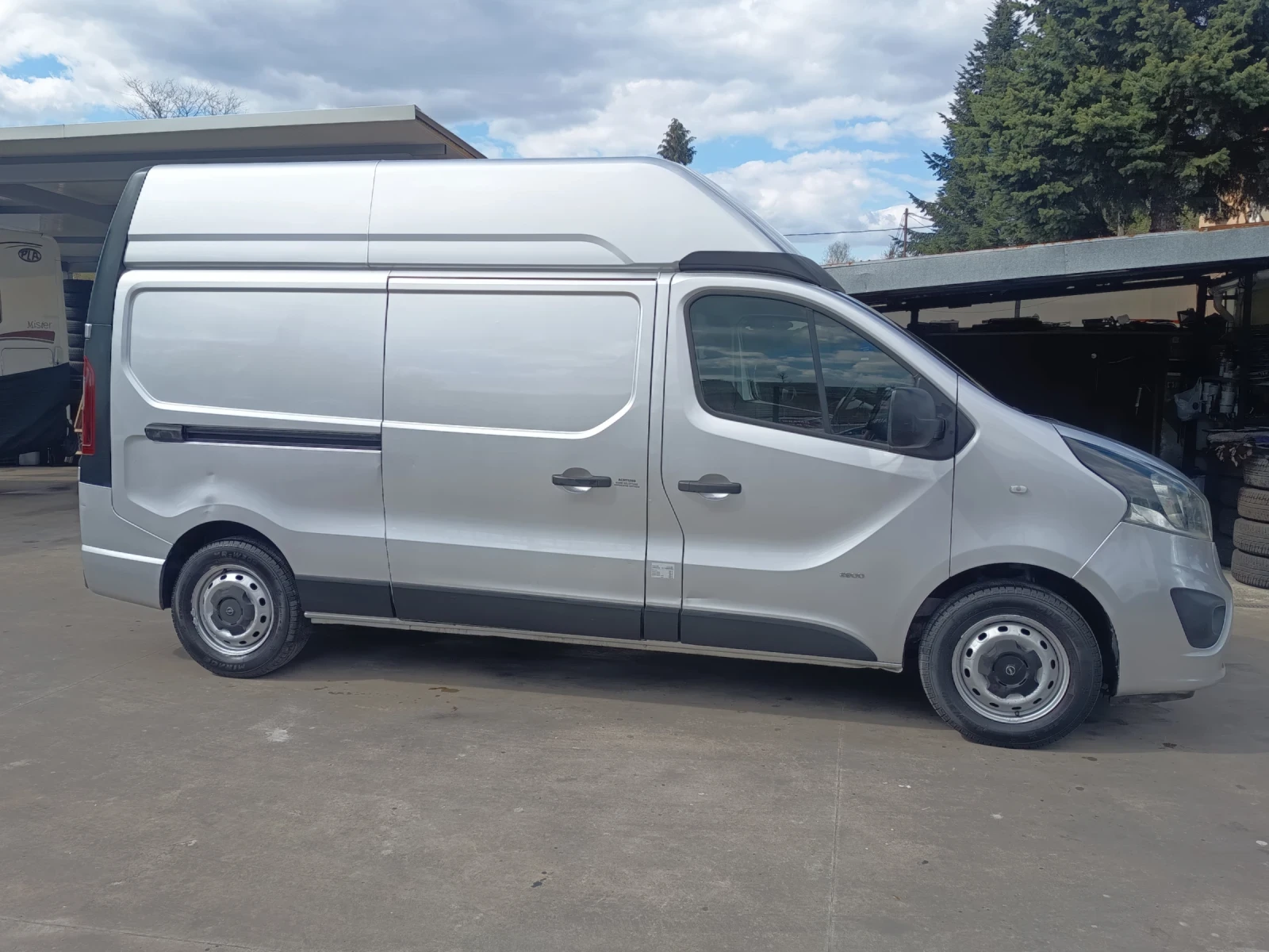 Opel Vivaro 1.6crdi, снимка 3 - Бусове и автобуси - 54305256