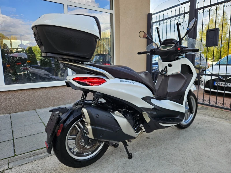 Piaggio Beverly 400ie HPE, ABS-ASR, 03.2022г., снимка 3 - Мотоциклети и мототехника - 47573044