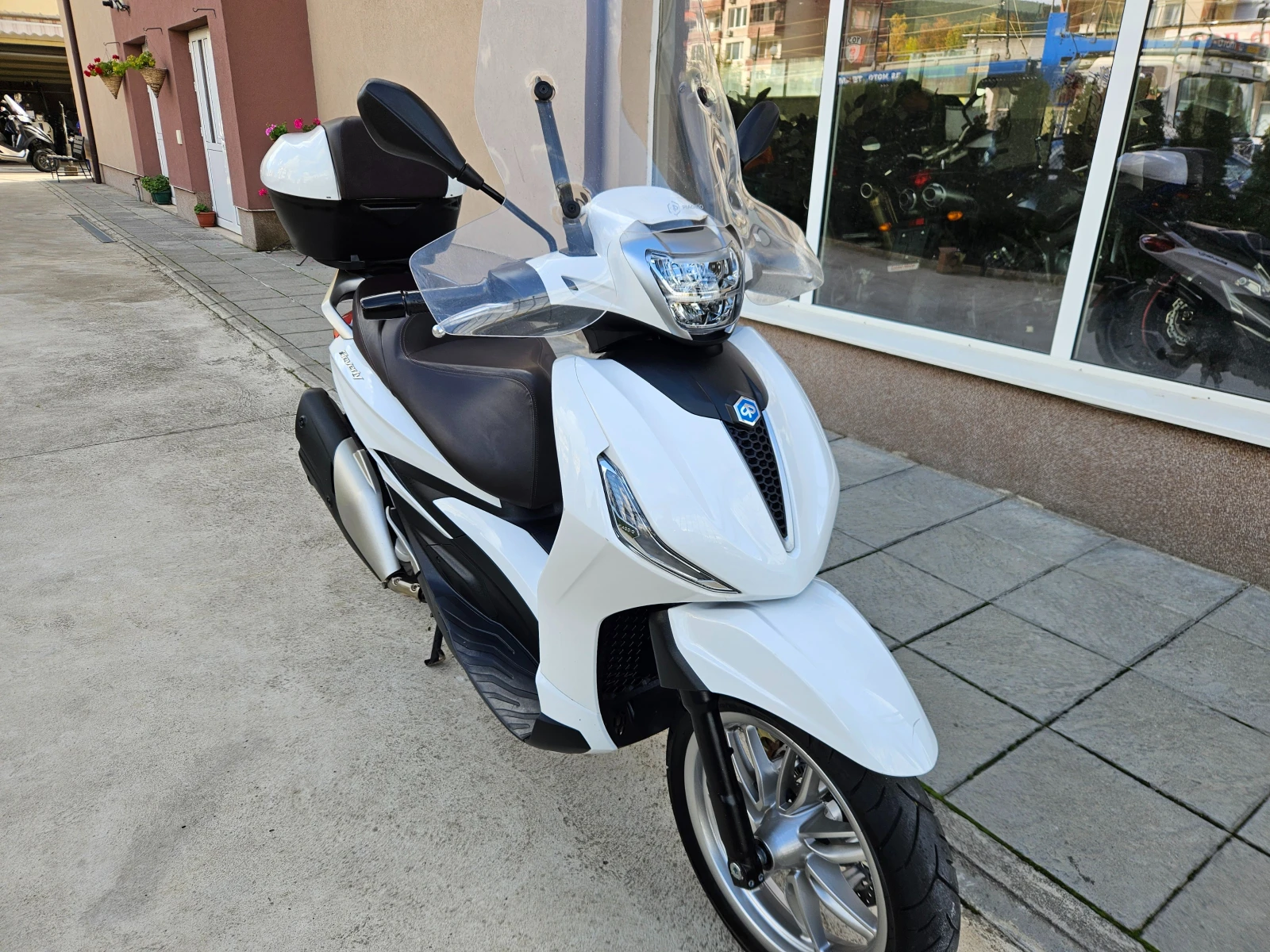 Piaggio Beverly 400ie HPE, ABS-ASR, 03.2022г. - изображение 9