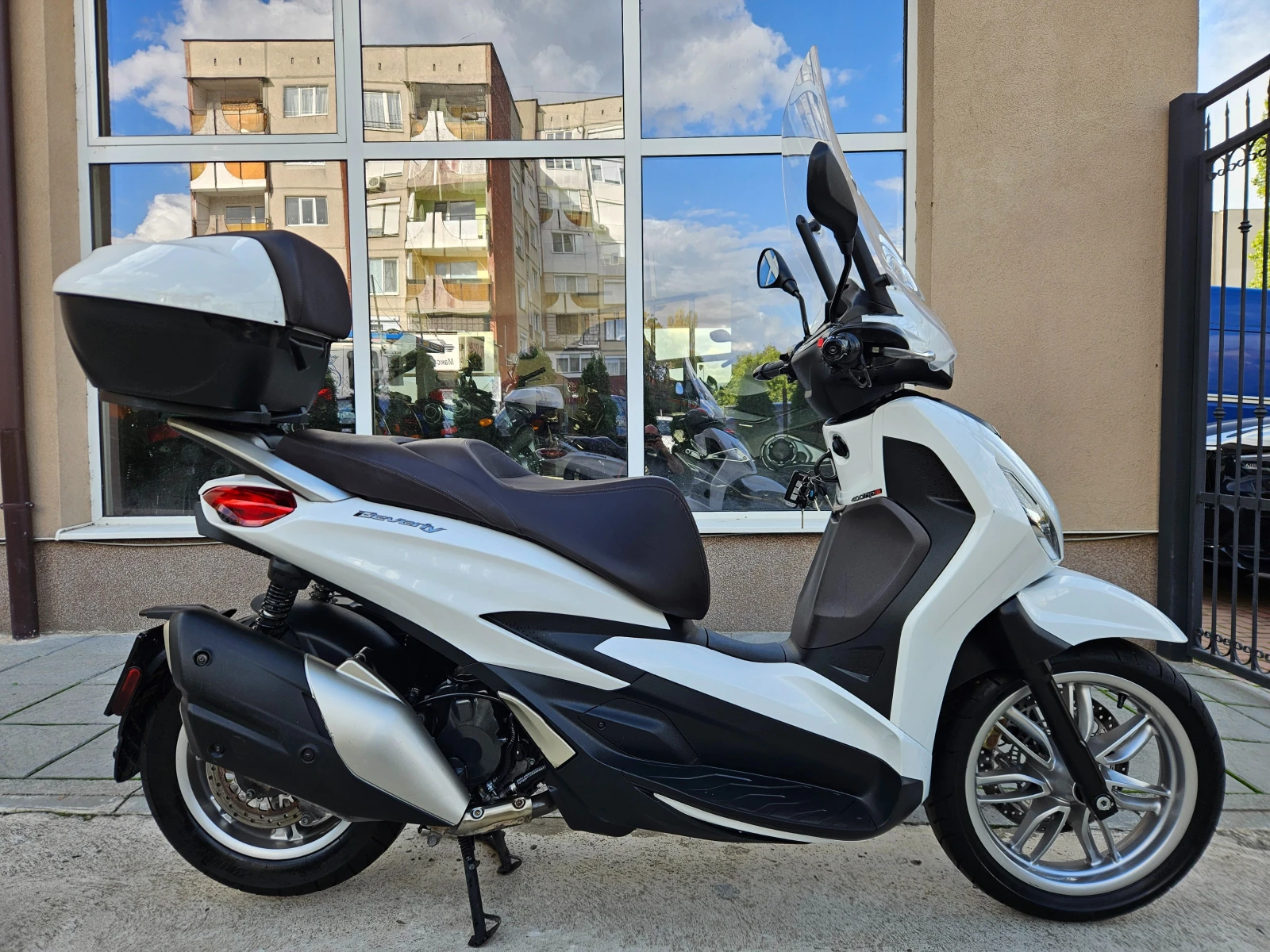 Piaggio Beverly 400ie HPE, ABS-ASR, 03.2022г. - изображение 2