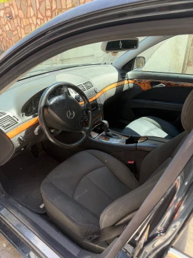 Mercedes-Benz E 220, снимка 3