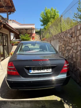 Mercedes-Benz E 220, снимка 6