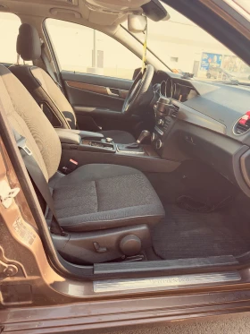Mercedes-Benz C 200, снимка 9