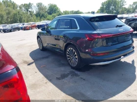 Audi E-Tron Premium Plus, снимка 3
