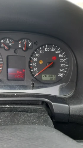VW Golf - 2000 € / 3911.66 лв. - 11161568 5