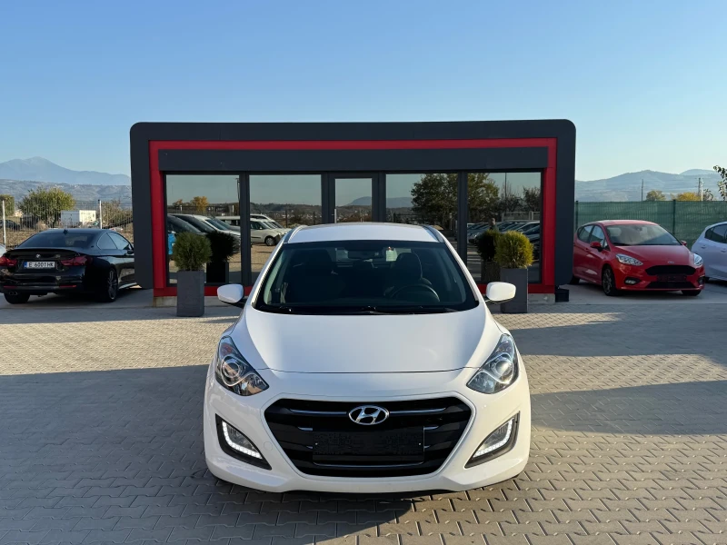 Hyundai I30 1.6CRDI SERVIZ TOP, снимка 8 - Автомобили и джипове - 47791304