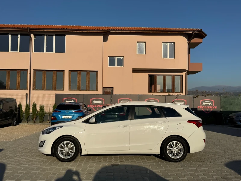 Hyundai I30 1.6CRDI SERVIZ TOP, снимка 2 - Автомобили и джипове - 47791304