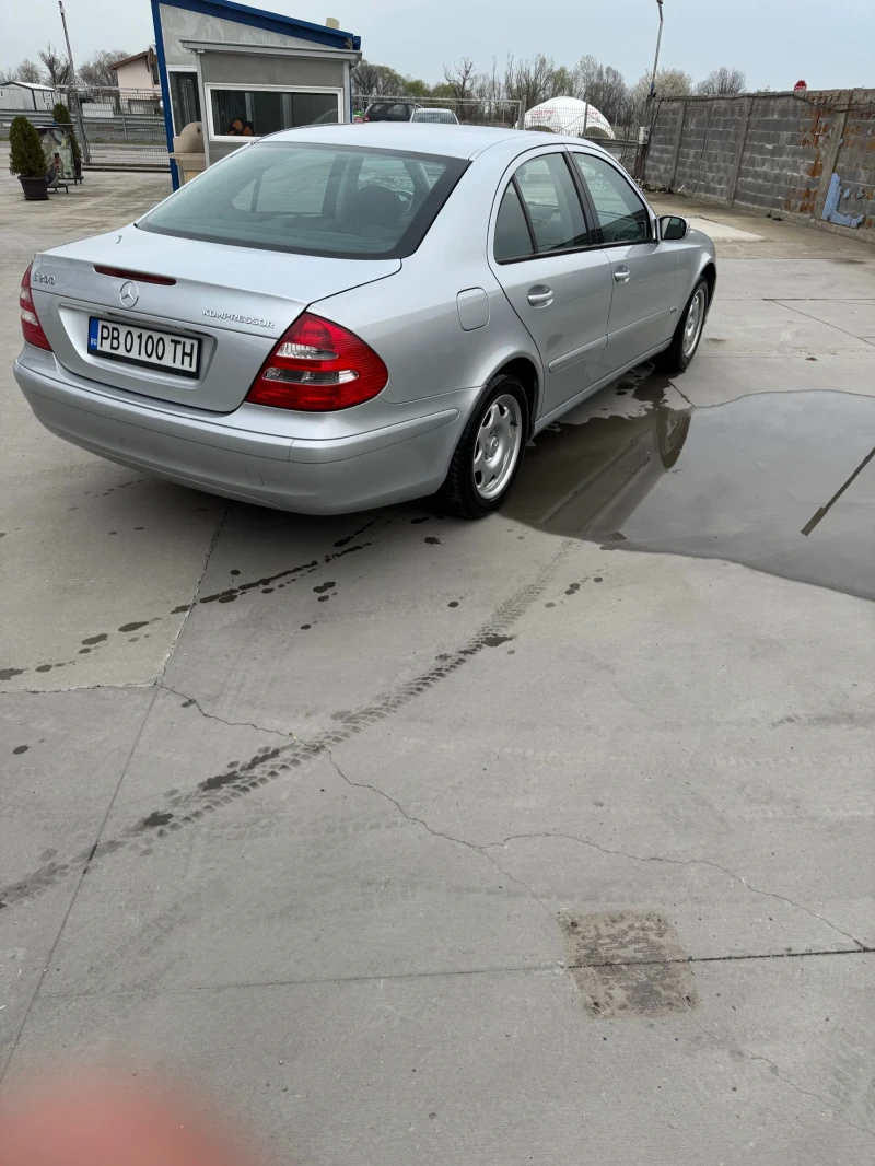Mercedes-Benz E 200 Kompressor, снимка 7 - Автомобили и джипове - 52384735