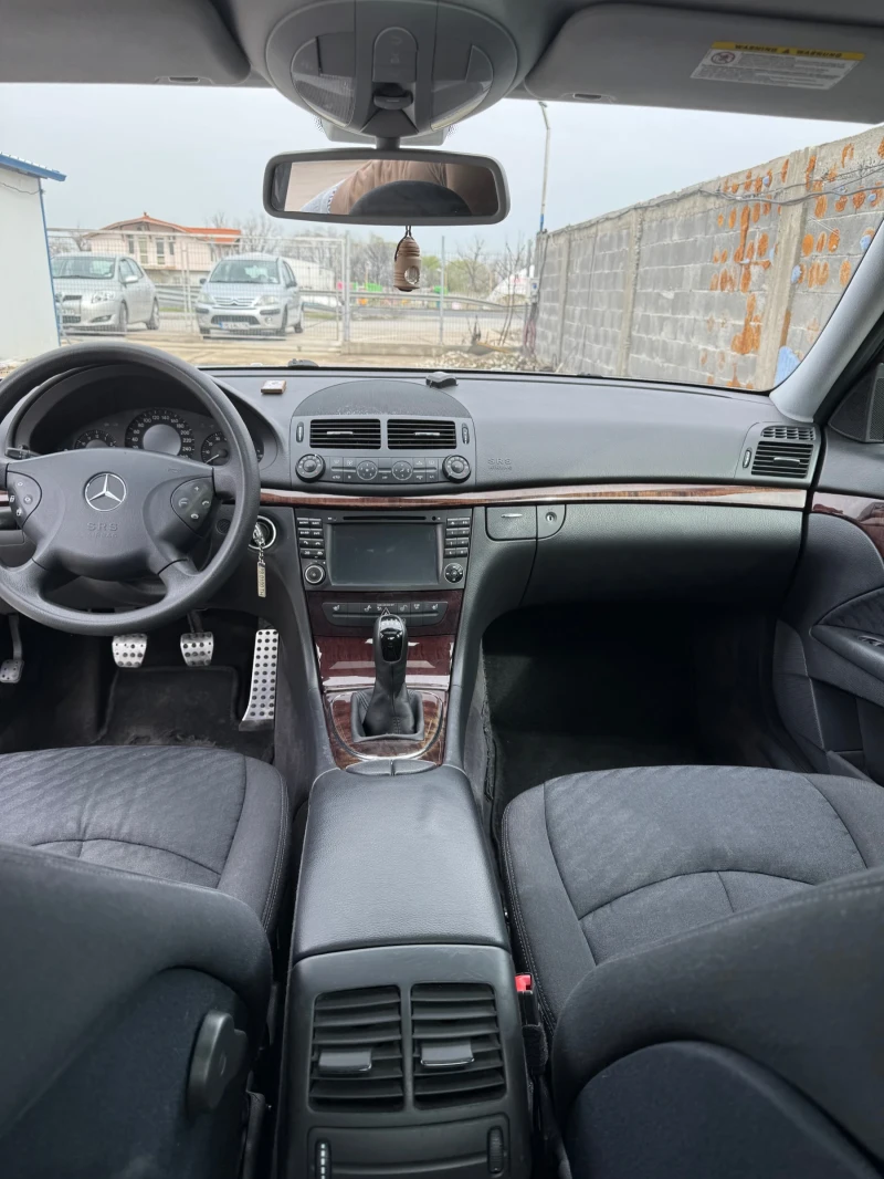 Mercedes-Benz E 200 Kompressor, снимка 10 - Автомобили и джипове - 52384735