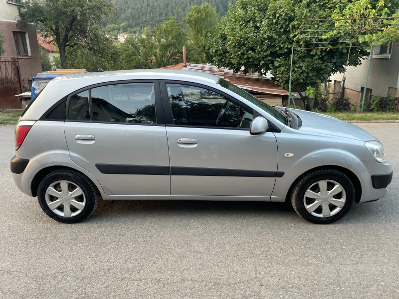 Kia Rio 1.4 I, снимка 8 - Автомобили и джипове - 51259554