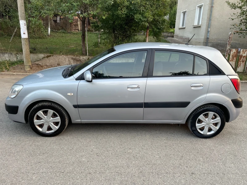 Kia Rio 1.4 I, снимка 4 - Автомобили и джипове - 51259554