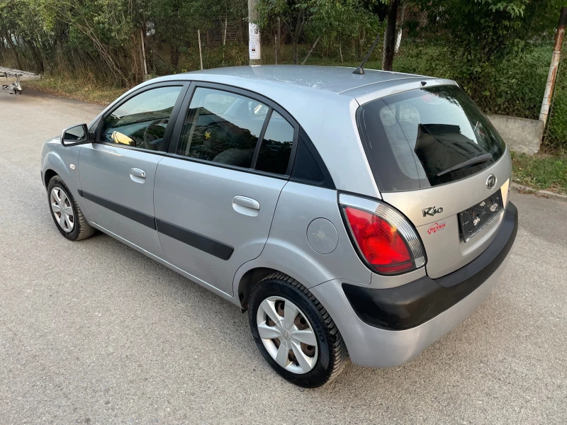 Kia Rio 1.4 I, снимка 5 - Автомобили и джипове - 51259554