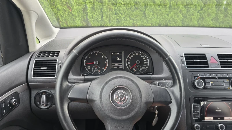 VW Touran 2.0tdi 140k.c* 6+ 1места* Евро5* ЛИЗИНГ, снимка 11 - Автомобили и джипове - 51512821