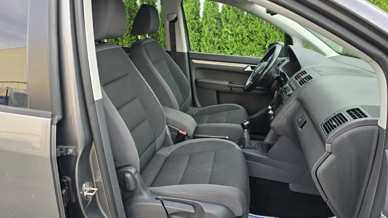 VW Touran 2.0tdi 140k.c* 6+ 1места* Евро5* ЛИЗИНГ, снимка 15 - Автомобили и джипове - 51512821