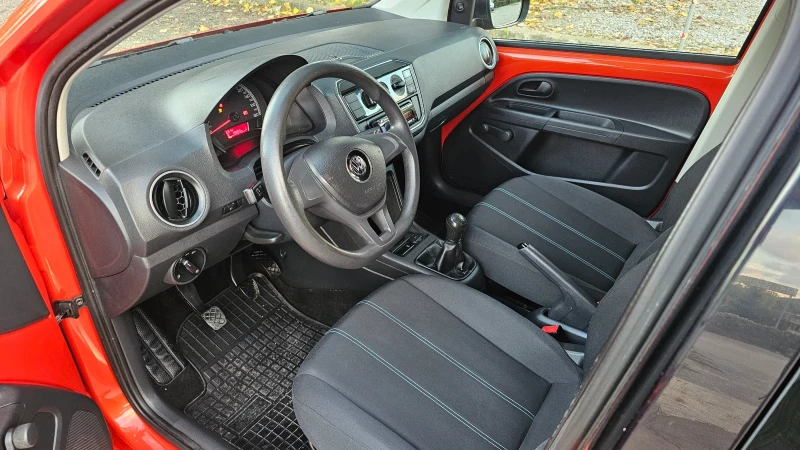 VW Up 1.0, снимка 8 - Автомобили и джипове - 52568939