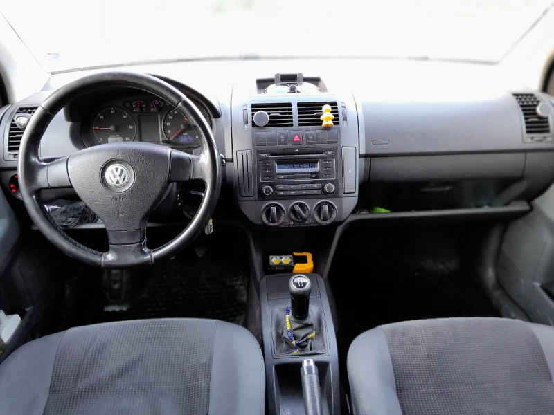 VW Polo, снимка 6 - Автомобили и джипове - 52852344