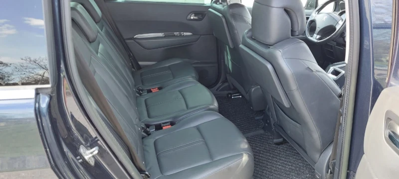 Peugeot 5008 1.6 turbo, снимка 9 - Автомобили и джипове - 53007566
