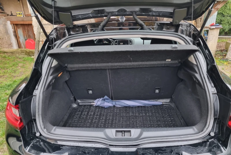 Renault Megane 4, снимка 7 - Автомобили и джипове - 53013196