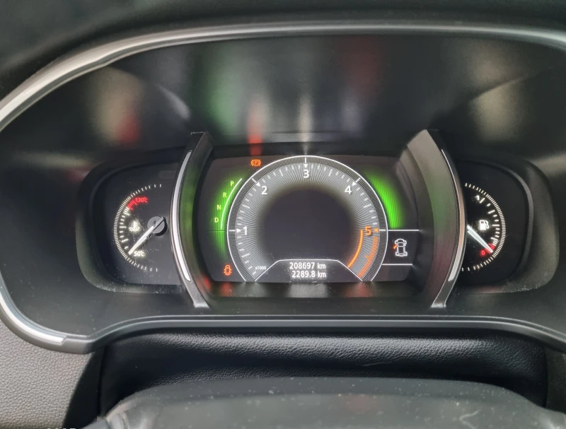 Renault Megane 4, снимка 10 - Автомобили и джипове - 53013196