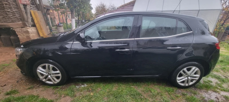 Renault Megane 4, снимка 3 - Автомобили и джипове - 53013196